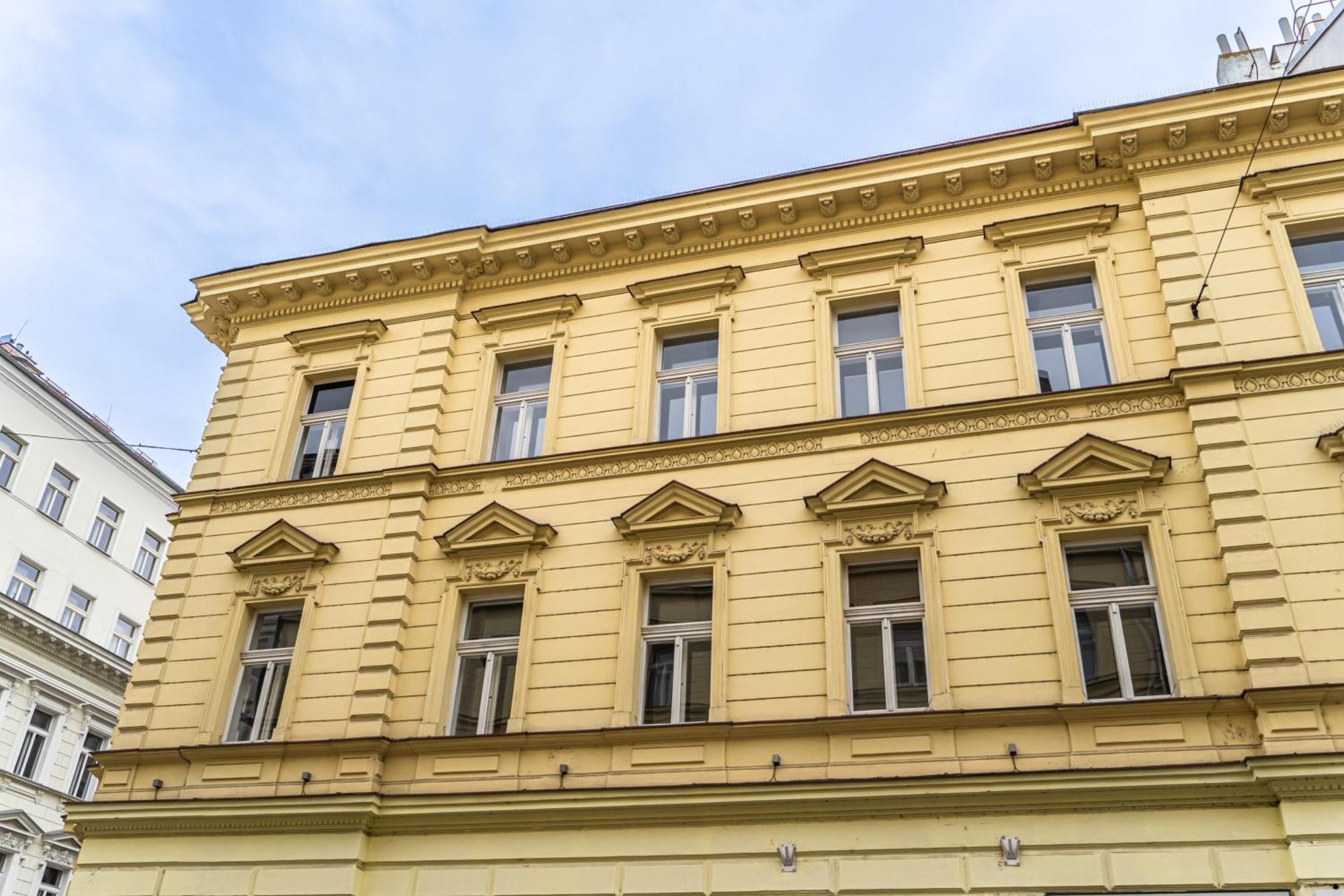 Apartments Kamenicka 23, Prague